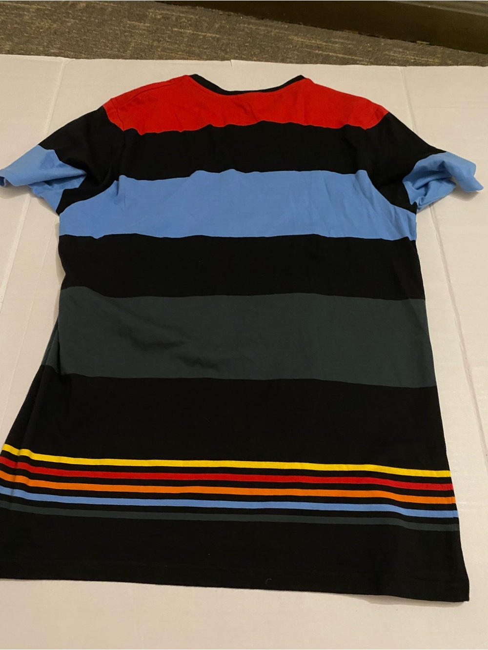 Ellesse Black Red Blue Striped Crew Neck T-Shirt 21” armpit Unisex - Picture 3 of 6
